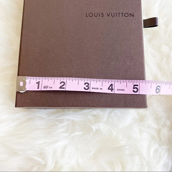 Louis Vuitton Gift Box & Care Card With Envelope - Picture 6 of 9